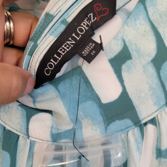 Top - Picture 2 of 4